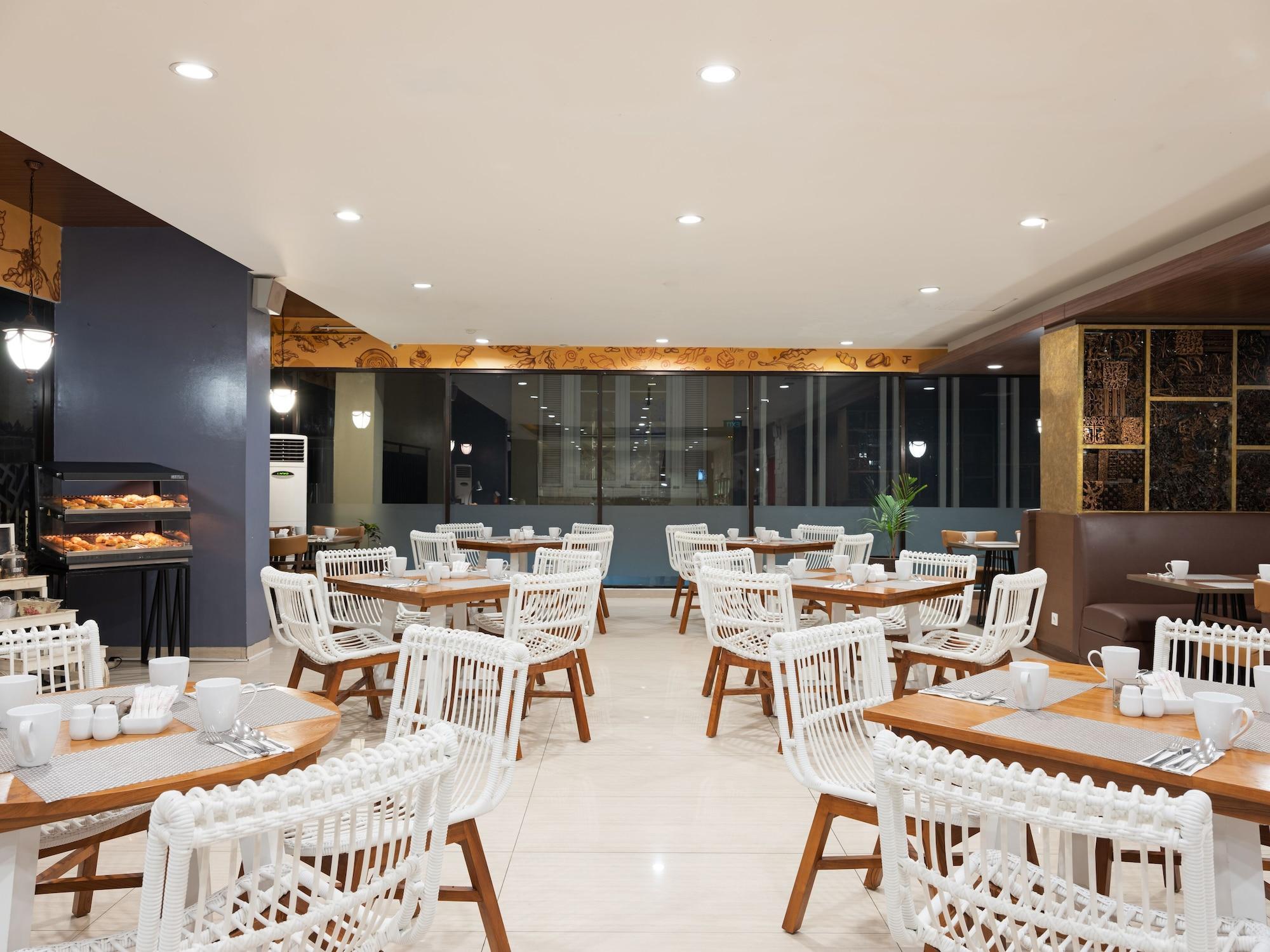 The Alana Hotel & Conference Center Malioboro Yogyakarta By Aston Buitenkant foto