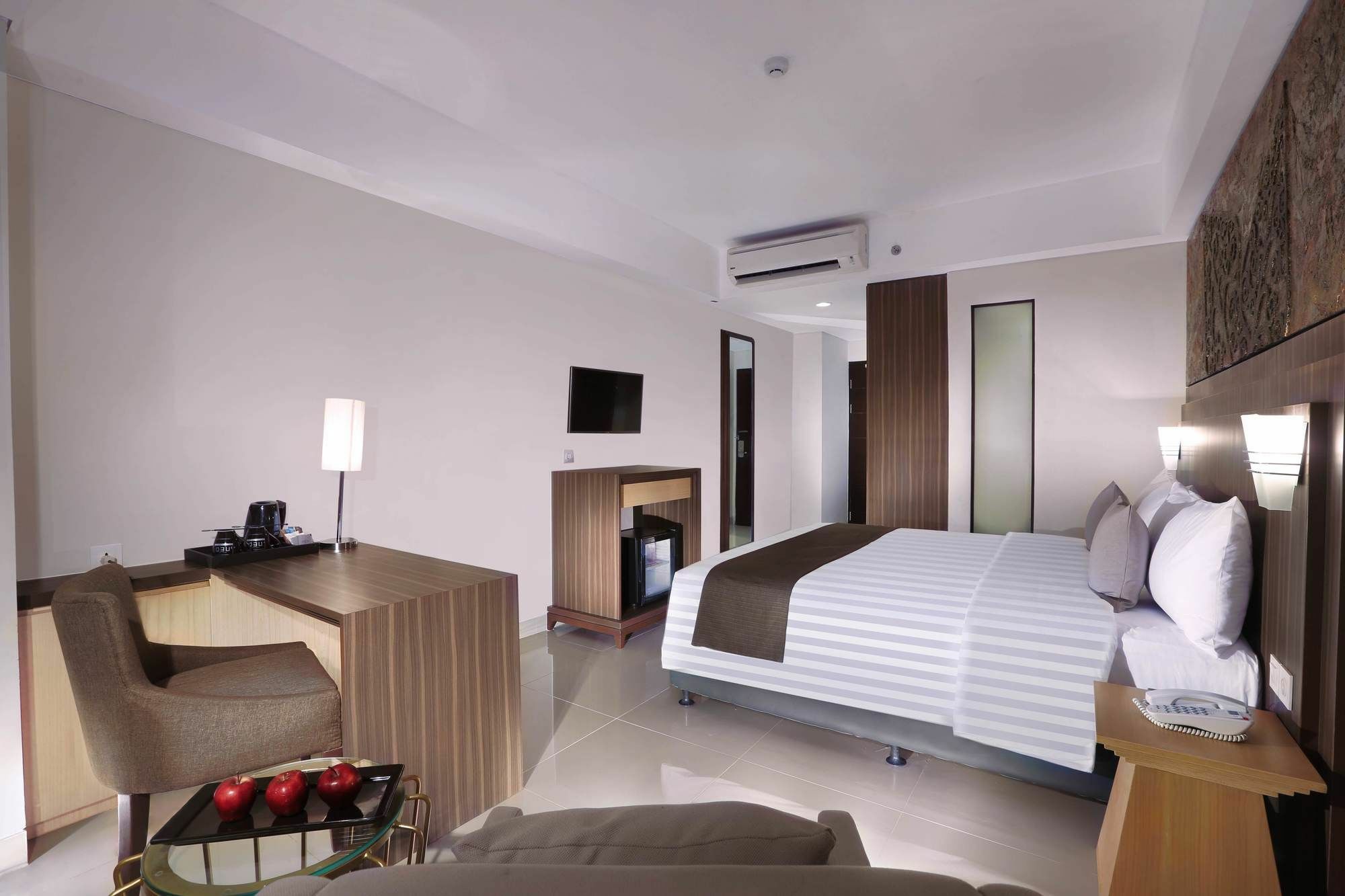 The Alana Hotel & Conference Center Malioboro Yogyakarta By Aston Buitenkant foto